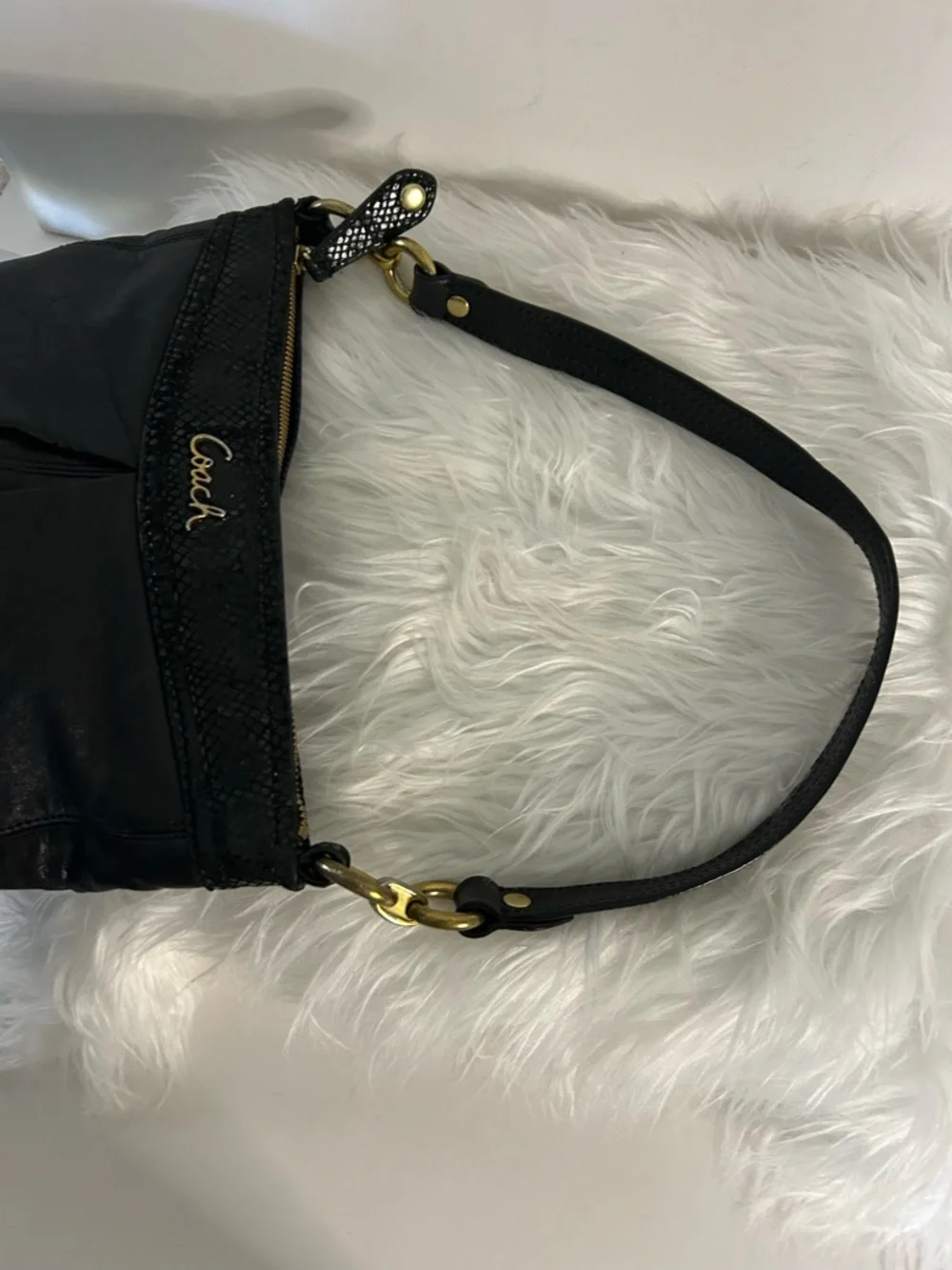 Coach Black Leather Shoulder Bag Snake skin purse Gold Hardware
